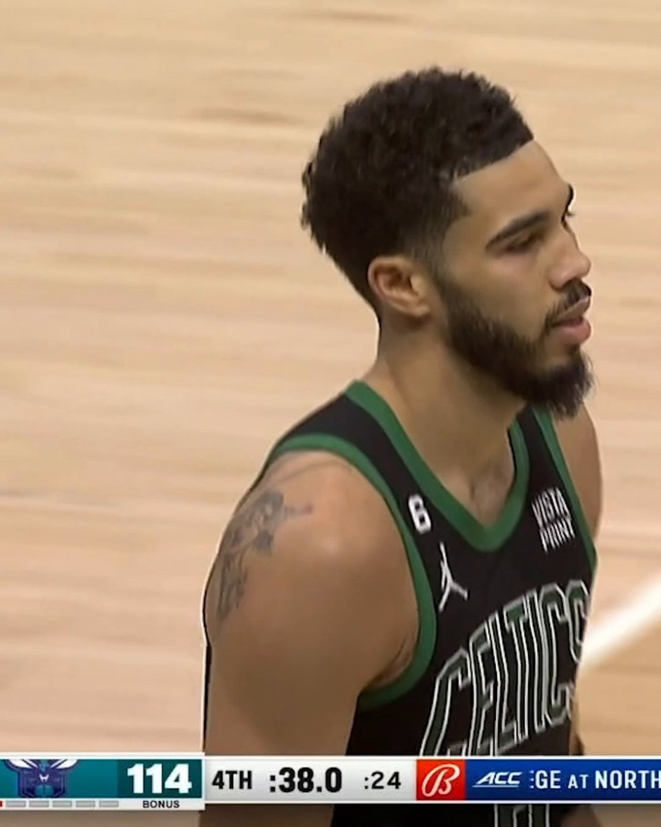 更展示了他 更展示了他