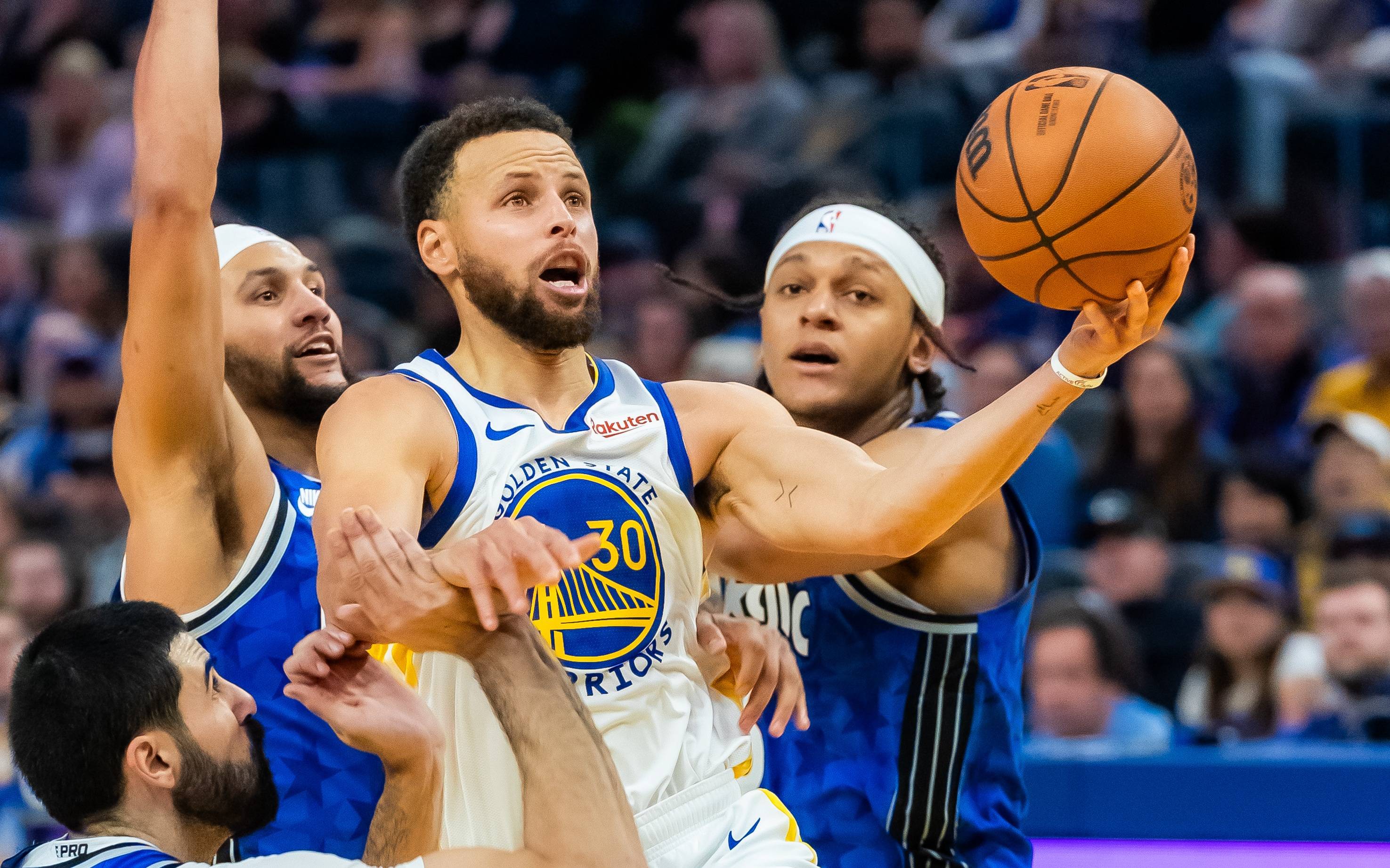 满悬念与期 满悬念与期